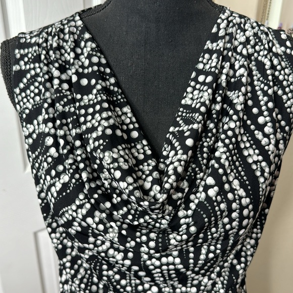 Nice Blouse (tank) - Picture 4 of 6